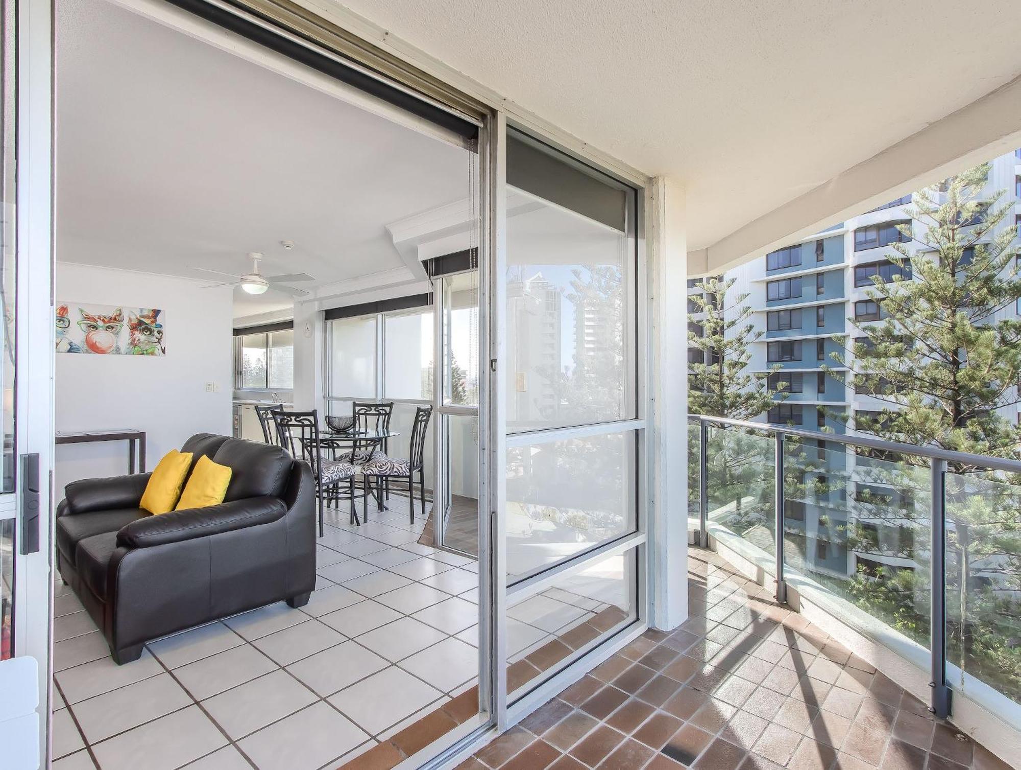 Baronnet Apartments Gold Coast Exterior foto